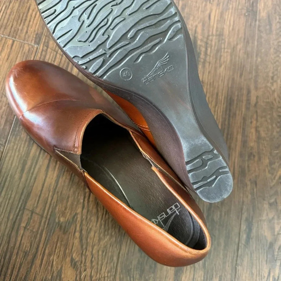 Dansko Rosaline Brown Leather Slip On Wedge Clog Women’s Size 9.5/10 - Picture 4 of 9